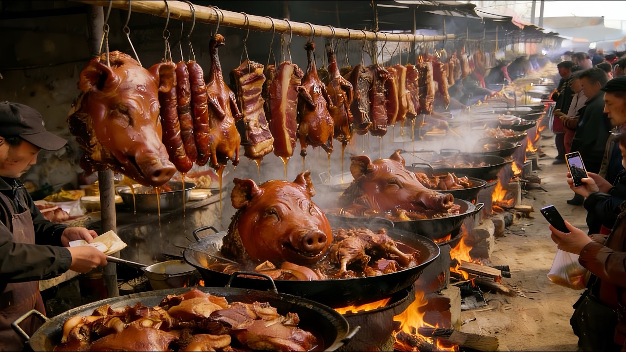 Какие 30 блюд больше всего любят китайцы? Все их вы найдете на этом рынке.