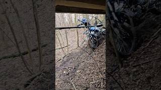 Падение на мотоцикле. Зима.  #motomusic #endurolifemedia #эндуро #enduro