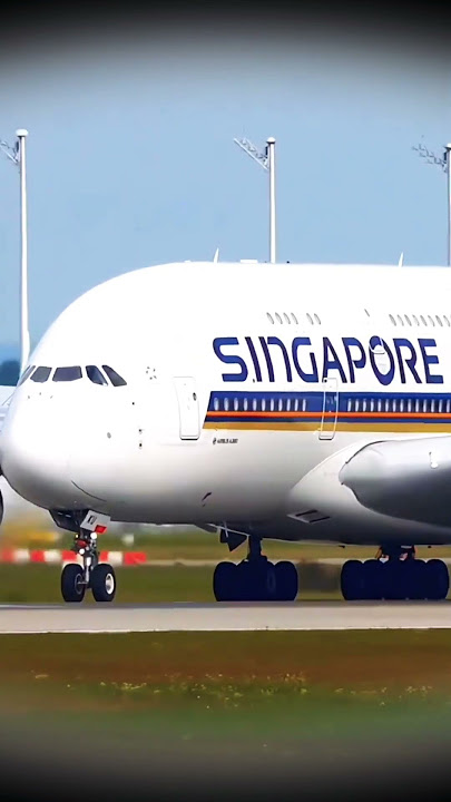 Witnessing The Iconic Singapore Airlines #singaporeairlines #sia #aviationlovers #planespotting