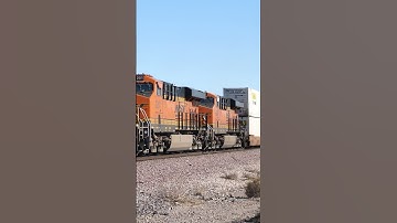 BNSF 8403 WESTBOUND DOUBLE STACK CONTAINERS MP 733 NEEDLES SUBDIVISION 11/27/2021