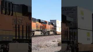 BNSF 8403 WESTBOUND DOUBLE STACK CONTAINERS MP 733 NEEDLES SUBDIVISION 11/27/2021