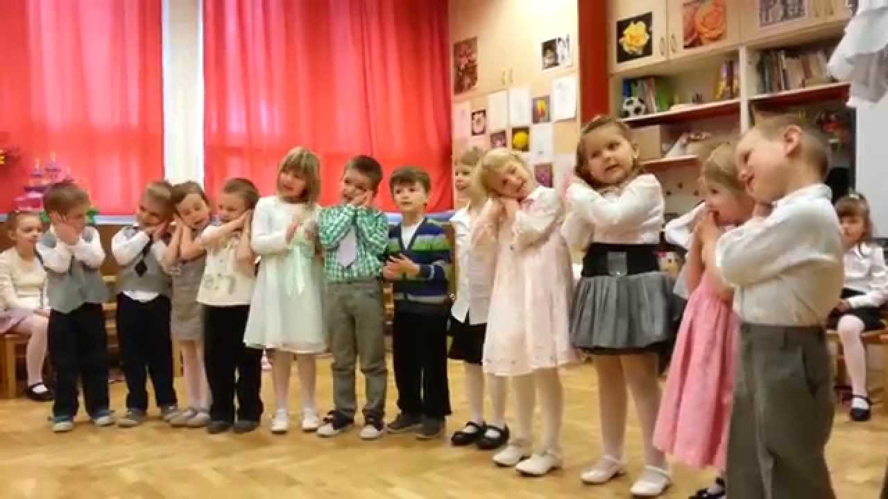 Anyák napja 2014. Fecske csoport, Fecske Úti Óvoda - YouTube