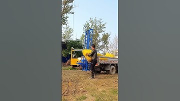 Double chain straw bale easy loading tool for large vehicles The vehicle battery