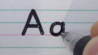 英語用罫線ノートにアルファベットの大文字と小文字を書いてみた