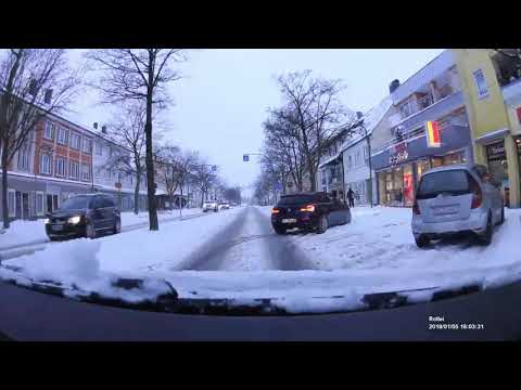 Frau von Schneelawine erfasst in Buchloe