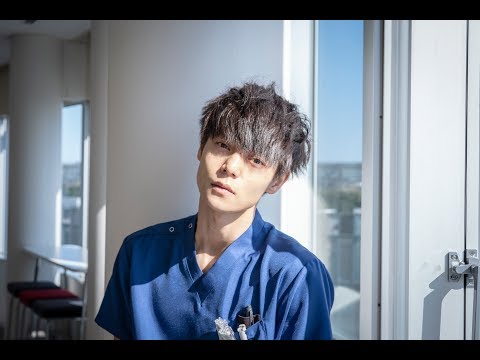 窪田正孝 月9 ラジエーションハウス 撮影現場の貴重ショット満載 窪田正孝 写真家 齋藤陽道 カレンダー19 メイキングムービー Youtube