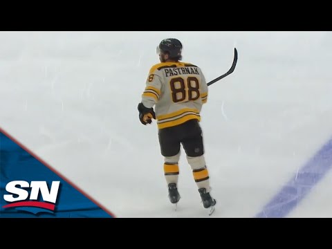 David Pastrnak Displays Unreal Vision with Sweet Feed to Kevin Shattenkirk to Extend Bruins' Lead