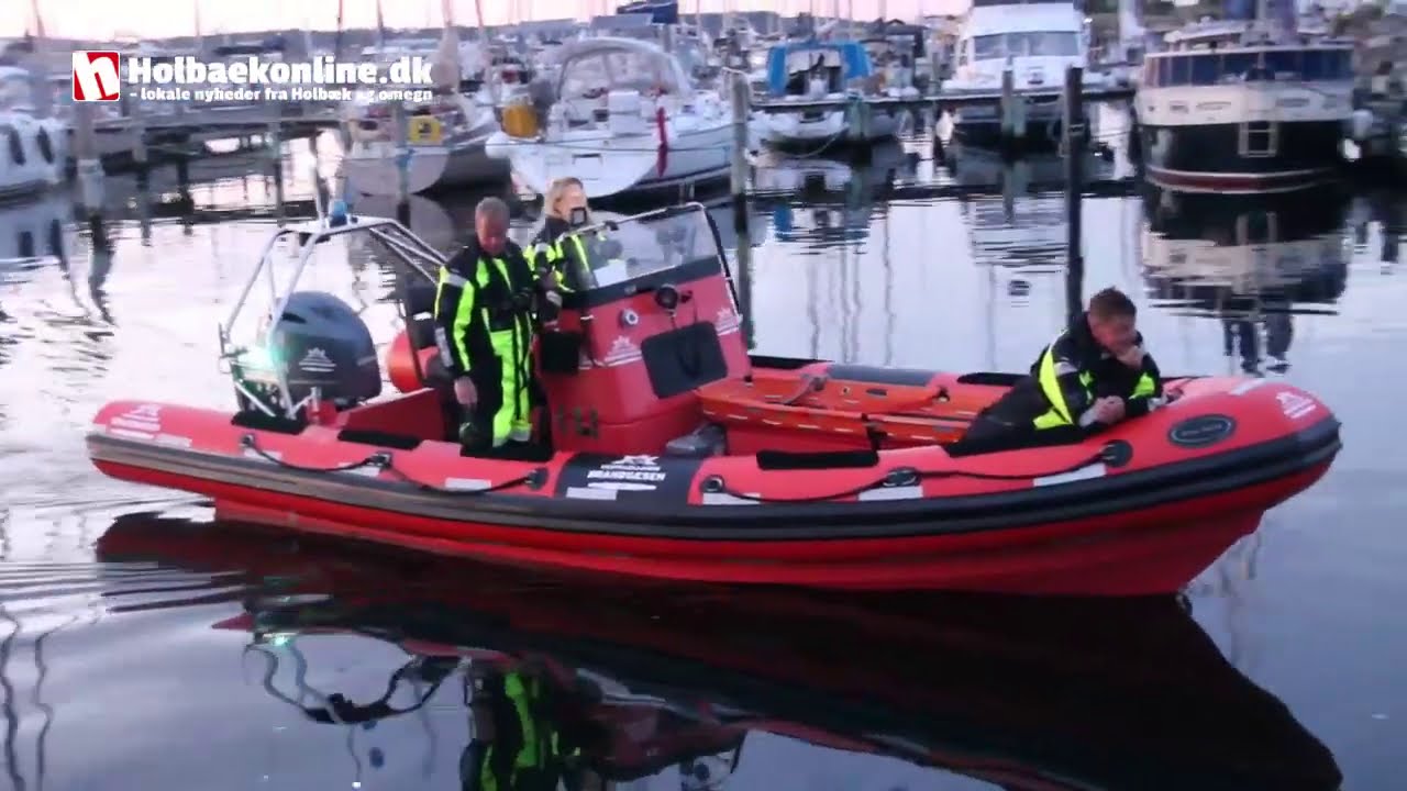 Fandt to tønder med levende ål