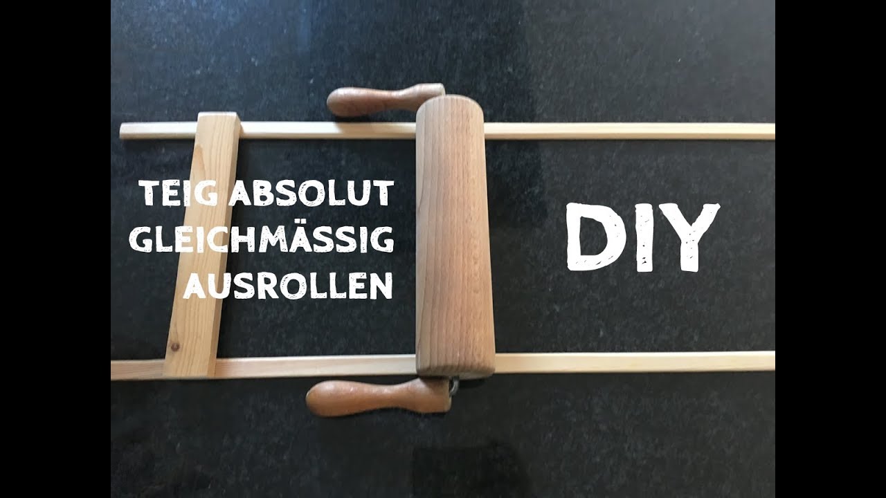 Backfans aufgepasst: Teig mit dem Rollholz gleichmäßig dick ausrollen ...