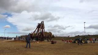 Yankee Siege Shoots A 1000Lb Pumpkin At Extreme Chunkin