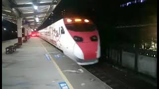 136B次普悠瑪號回送列車樹林站進站(@temu1016親自拍攝)