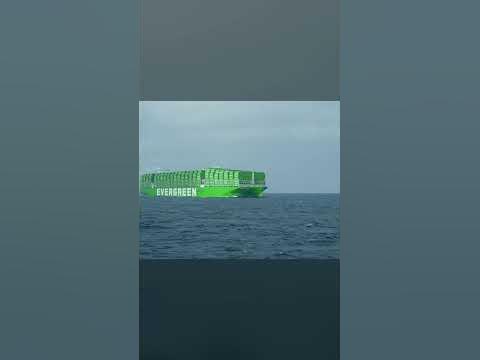 САМЫЙ БОЛЬШОЙ КОНТЕЙНЕРОВОЗ в МИРЕ! #shorts - YouTube