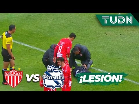 ¡Lesionado! Hugo González sale de cambio | Necaxa 0 - 0 Puebla | Liga Mx - J-4 CL-2020 | TUDN