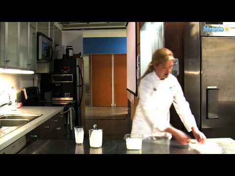 วีดีโอ: วิธีทำฟักทองในซอสครีมเปรี้ยว