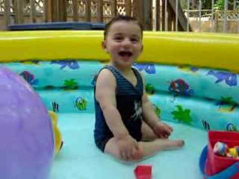 Zaidy Laughing in Pool 5/25/07