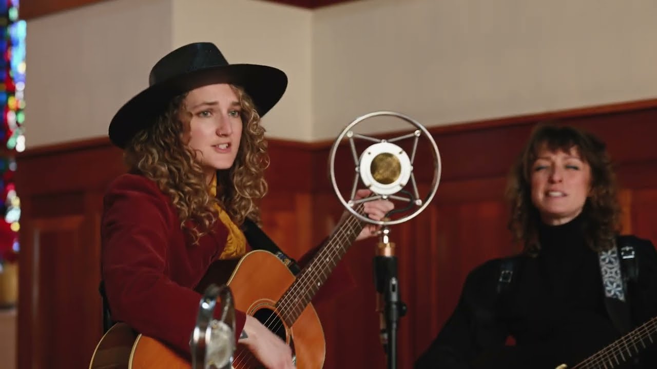 Madeline Hawthorne feat. Pixie & the Partygrass Boys 