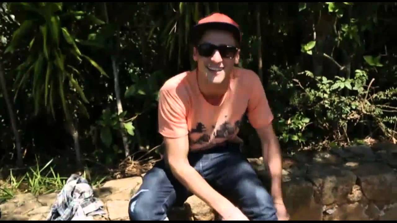 Carlos Cam: Hangliding in Rio