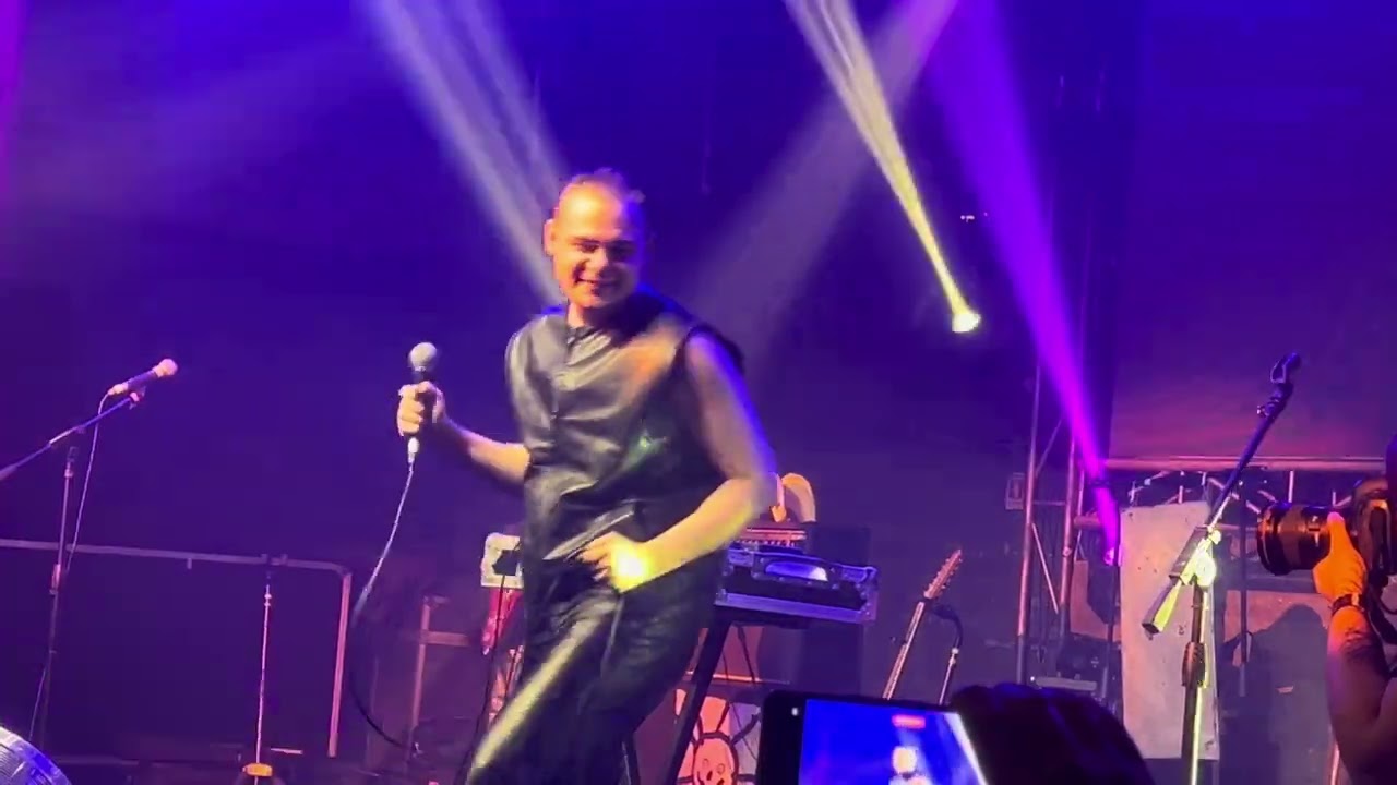 LEBANON HANOVER - "Kiss Me Until My Lips Fall Off" (Blondie, Santiago 14-03-2024)