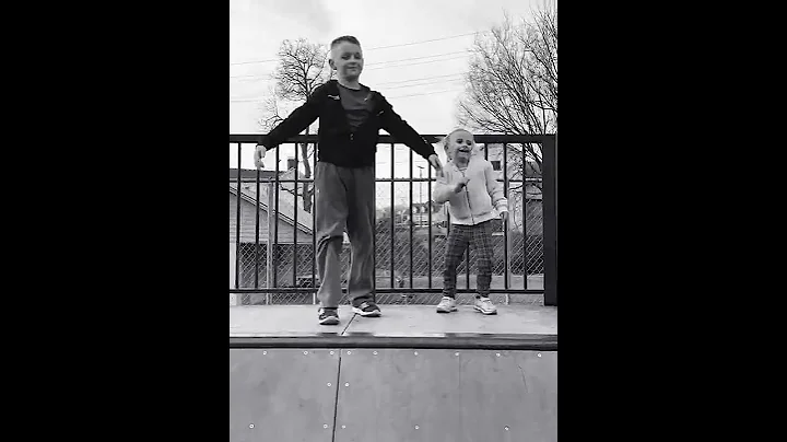 Dance Monkey siblings