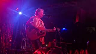 Watch Butch Walker Uncomfortably Numb video