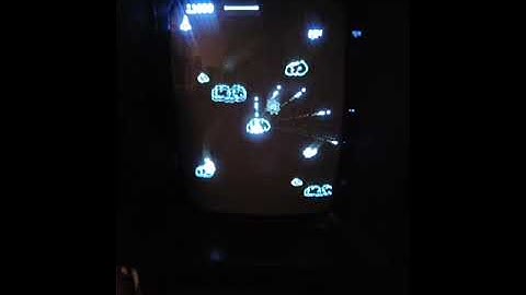time pilot emulation on original no buzz vectrex on a vecfever cart