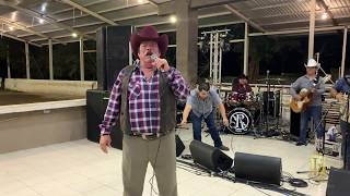 Lalo Mora canta en la fiesta de los Relampaguitos Que no se apague la lumbre en vivo 2019