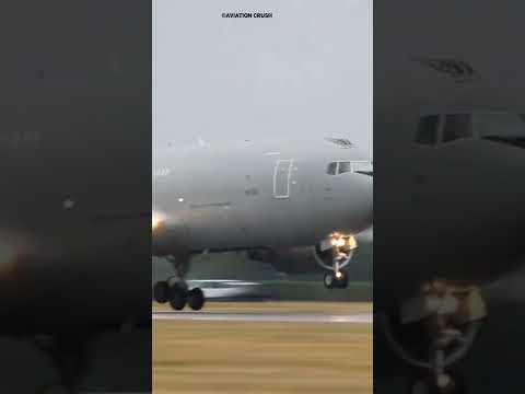 Aeronautica.militare Kc-767 making go at Rivolto AirForce base during airshow#boeing #planespotting