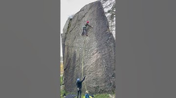 FALLING! Follow for more #rockclimbing