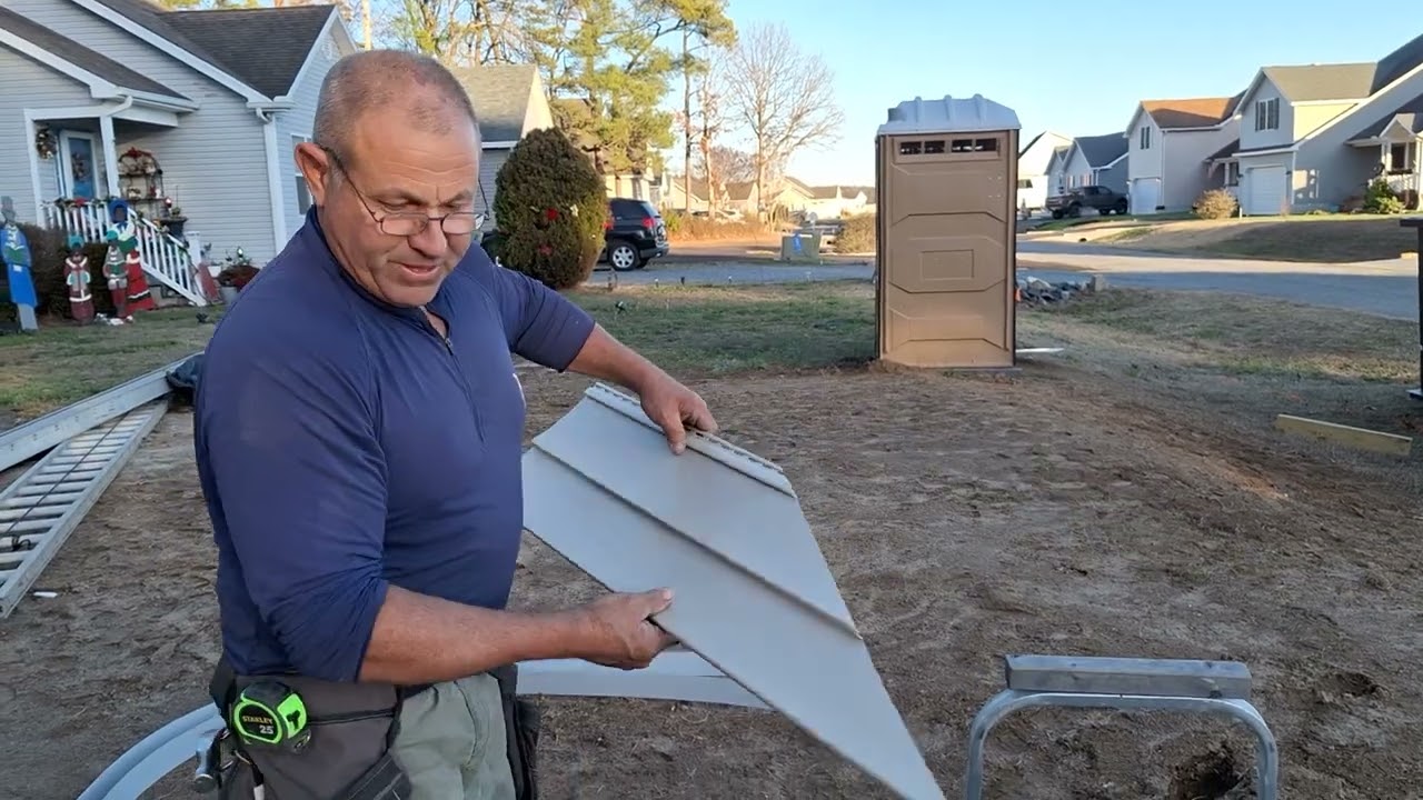 Cutting vinyl siding angles, by hand
