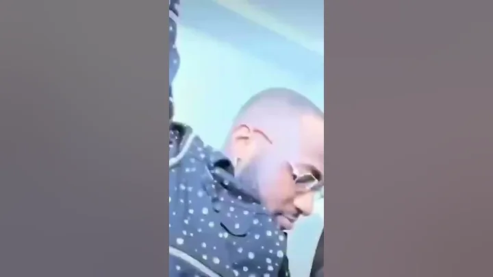 davido sister Sharon Adeleke pray for Davido before the start of his Show in London