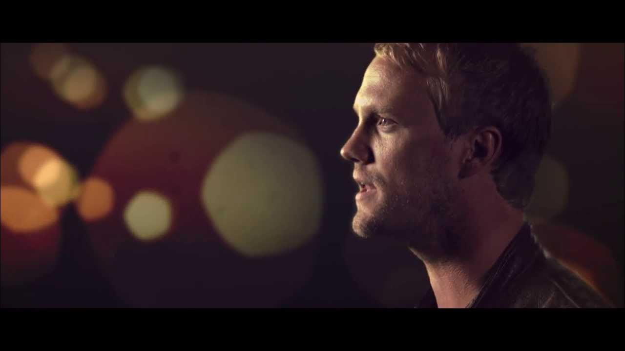Andrew Ripp - Falling For The Beat (OFFICIAL VIDEO) Andrew Ripp - Falling For The Beat (OFFICIAL VIDEO)