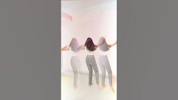 Oh Girl You Re Mine Deepika Padukone Akshay Kumar Dance Wacking Shorts 