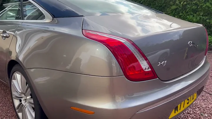 Cleaning the Jaguar XJ (X351)