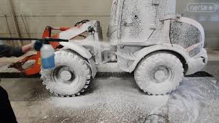 Foam Cannon Tractor Wash with Blue Diamond
