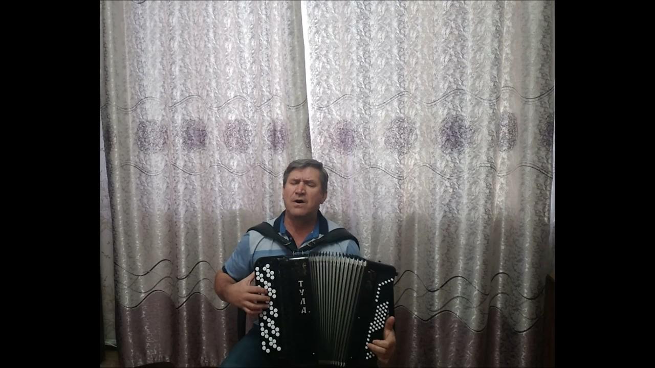 Аккордеон русские народные песни слушать. Девушка с распущенной косой картина. Дуэт комплимент. Песня не стой баба с косой. Песня не стой баба с косой.