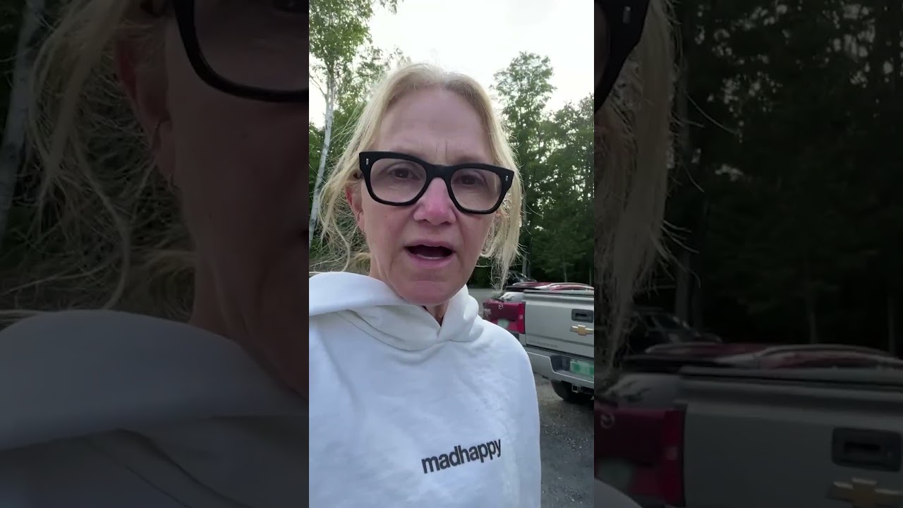 Stop trying to change other people | Mel Robbins 