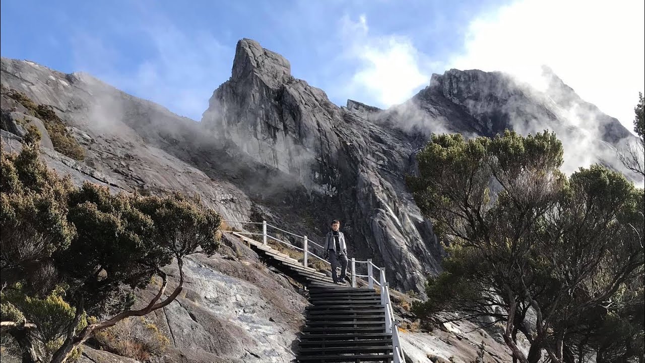 Kompilasi Video Keindahan Puncak Gunung Kinabalu di Sabah