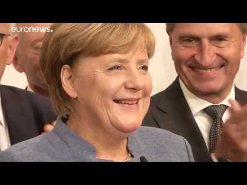 Video: Angelos Merkel grynoji vertė: Wiki, vedusi, šeima, vestuvės, atlyginimas, broliai ir seserys