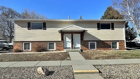 200 W 7th Mitchell SD 57301 (UP)