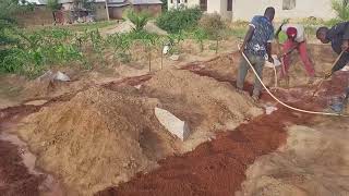 ujenzi unaendelea msingi wa mawe