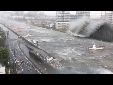 Most Ridiculous Flash Floods and Earthquakes Ever Caught on Camera !