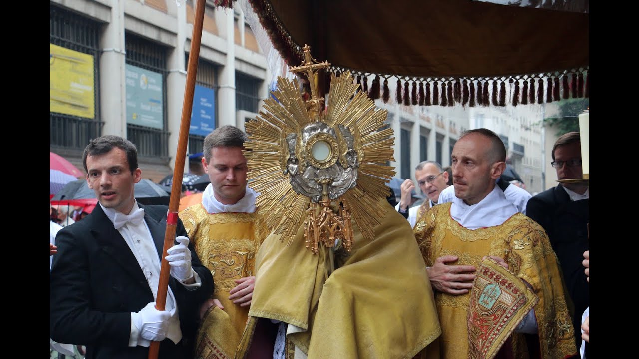 LAUDA SION SALVATOREM - LA FETE-DIEU A PARIS