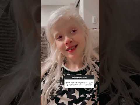 Helena explicando o