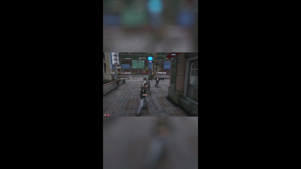 Criminal Gets Clotheslined HARD During Police Chase 