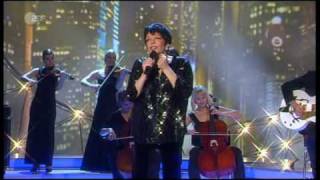 Liza Minnelli - 'New York, New York' - live German-TV 10/05/2009