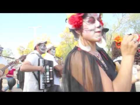 Video: Albuquerque Marigold Parade pre Dia de Los Muertos