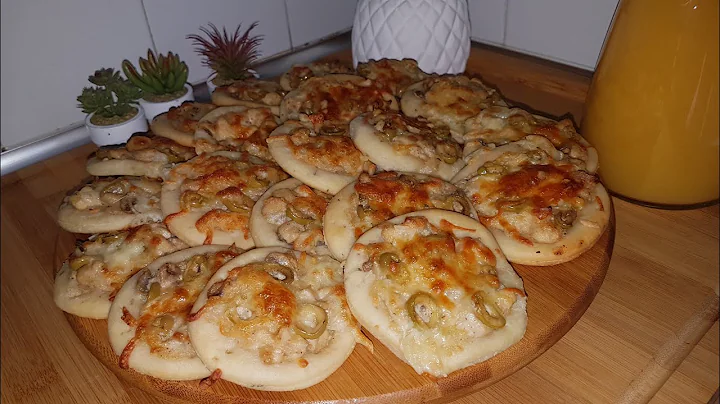 ||Pizza deliciosa con salsa blanca
