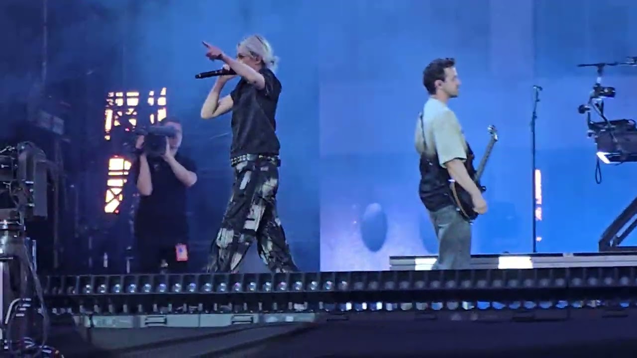 Linkin Park - live at Idays Milano 2025 - Crawling
