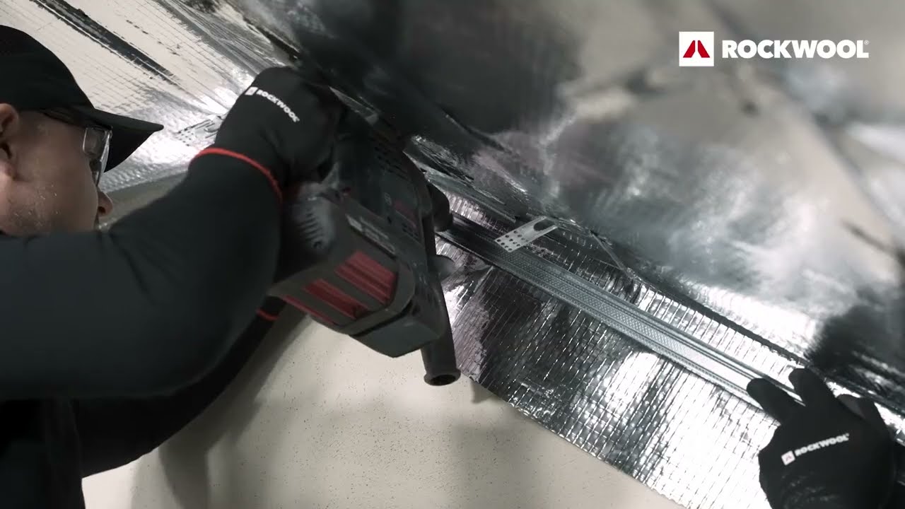 5. krok: Zateplení šikmé střechy - Montáž roštu pro uchycení sádrokartonu