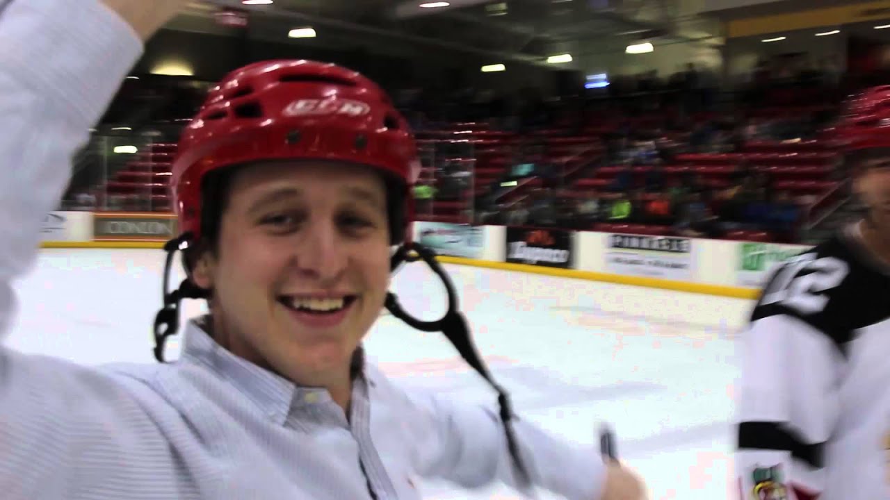 Ricky Garner center ice shot